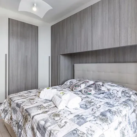 Διαμέρισμα Guesthost - Gama Functional Flat *