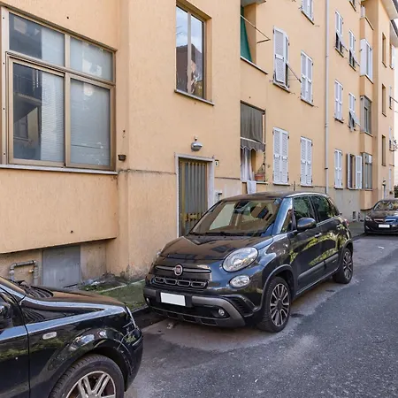 Guesthost - Gama Functional Flat Λα Σπέτσια